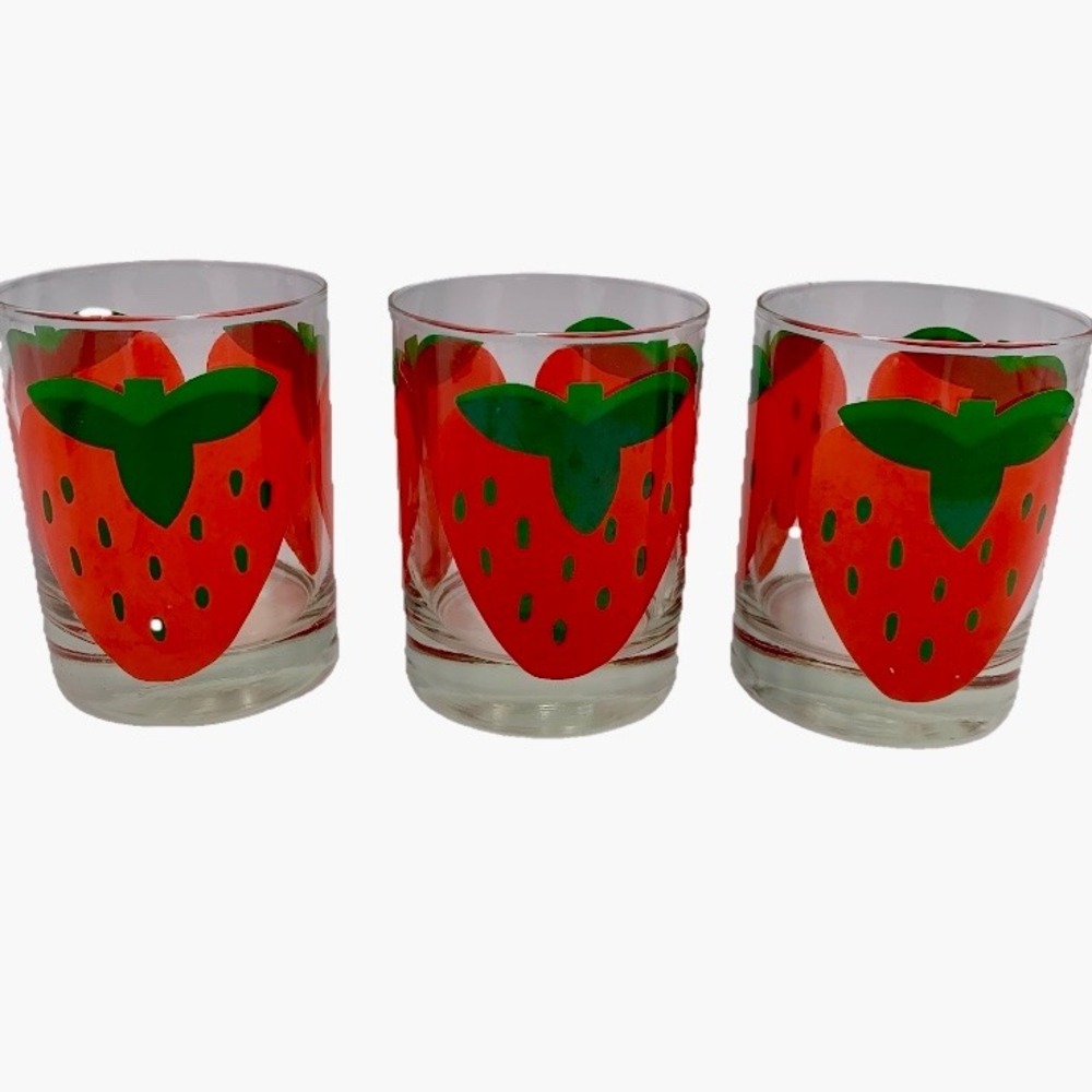 Vintage Indiana Glass Strawberry Drinking‎ Glasses Set of 3 Retro MCM Tumblers